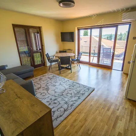 Apartment Sara 7, 8, 9 *