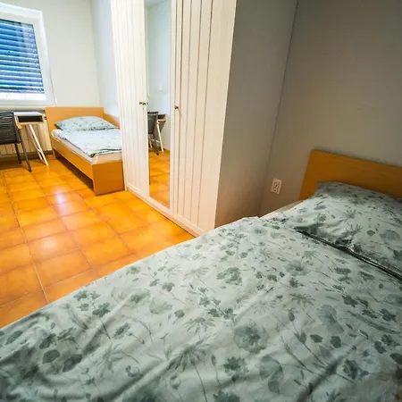 Sara 7, 8, 9 Portorož