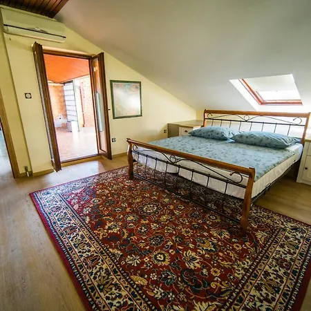 Sara 7, 8, 9 * Portorož