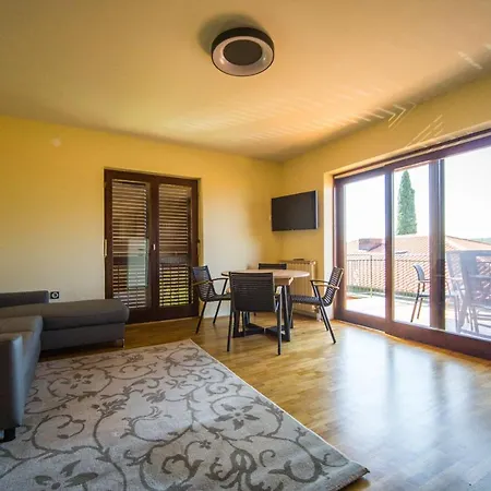 Apartment Sara 7, 8, 9 Portoroz